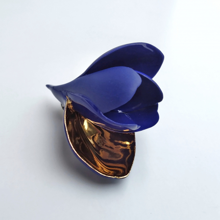 Blue magnolia brooch [1]