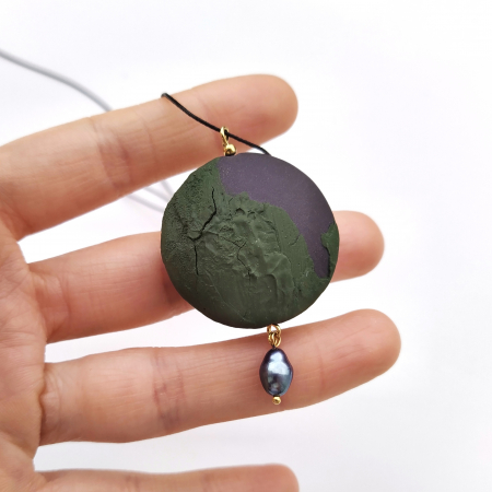 Flora in Porcelain - Introspection pendant I