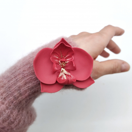 Red orchid porcelain brooch II [2]