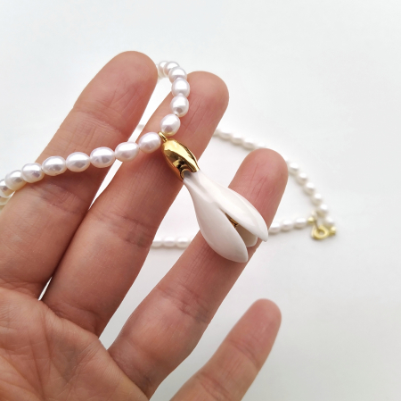 Pearly - White - gold snowdrop pendant with pearls  - Daniela Cățoi