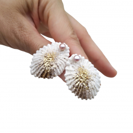Nature's Hidden Beauties - Seashell earrings with pearl II  - Daniela Cățoi