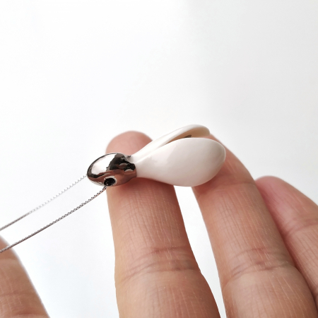 White-platinum porcelain snowdrops pendant - Daniela Catoi [1]