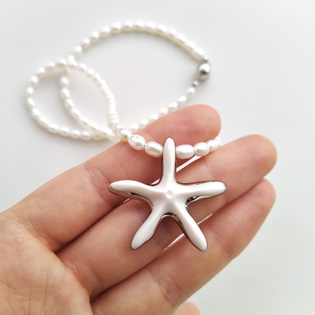 Nature's Hidden Beauties - White starfish pendant with pearls - Daniela Cățoi