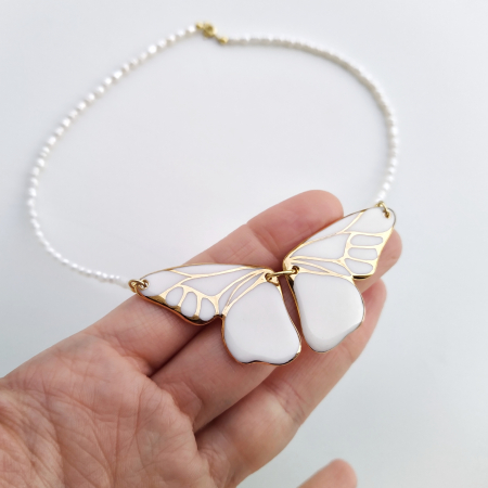 White porcelain butterfly pendant with white natural pearls necklace [1]