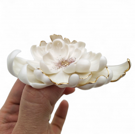White porcelain flower brooch [1]