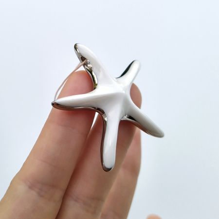 Pearly - Platinum - white starfish pendant
