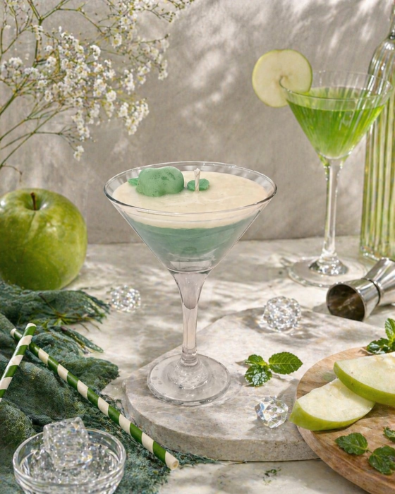 Lumanare parfumata in cupa de sticla - Green Apple [2]
