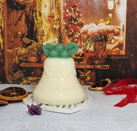 Colectia Craciun 2025 - Lumanare parfumata clopotel alb-verde