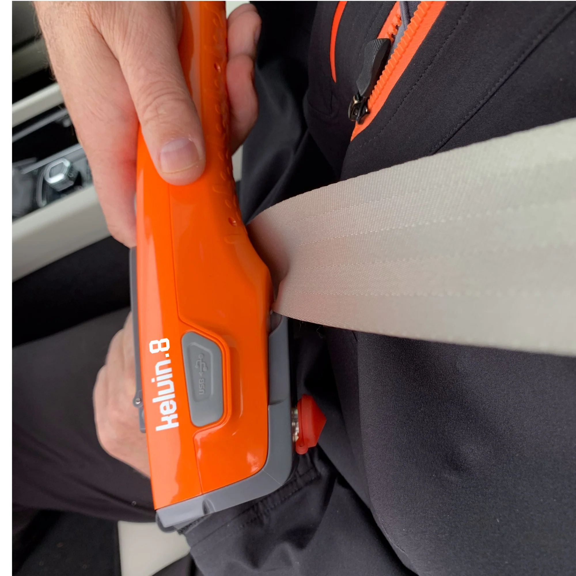 Kelvin 8 Unealta multifunctionala pentru situatii de urgenta auto [6]