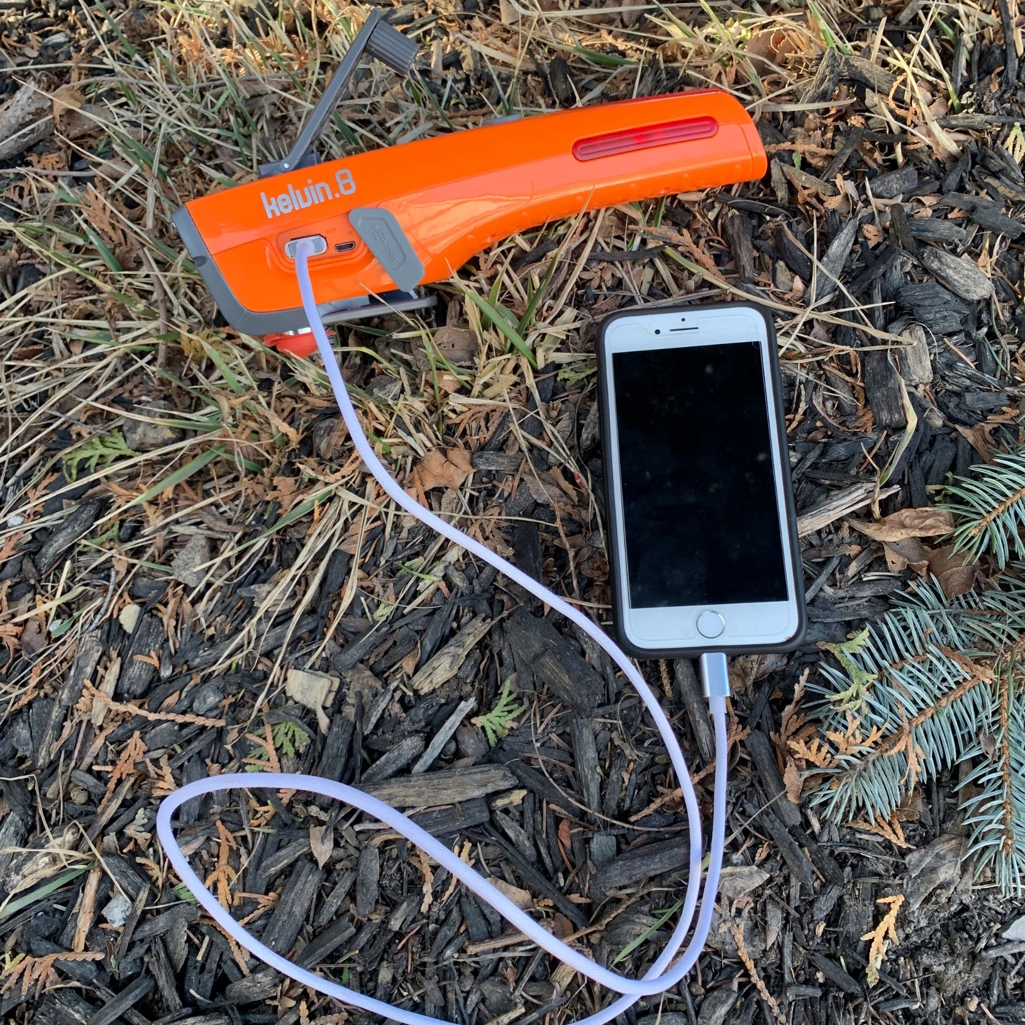 Kelvin 8 Unealta multifunctionala pentru situatii de urgenta auto [3]