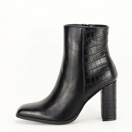 Cizme si botine - Botine negre cu imprimeu B-9332 117