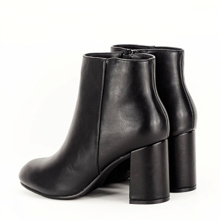Botine negre cu toc mediu B-520-1 116 [3]