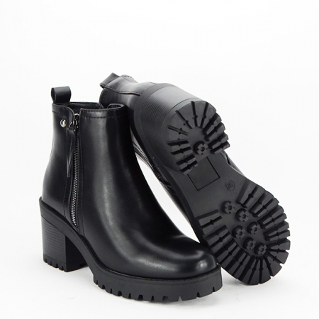 Ghete negre cu talpa groasa 5800 115 [6]