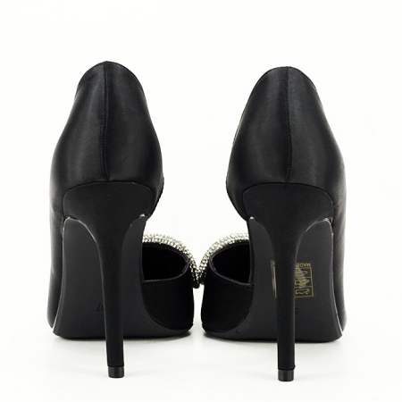 Pantofi negri cu brosa 6841 04 [4]