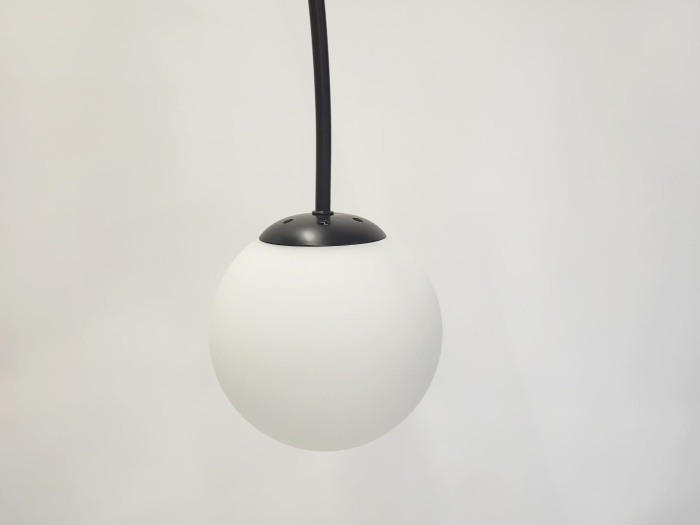 lustra 2612-5 globuri sticla alba mata metal auriu sau negru diametru 90cm [3]