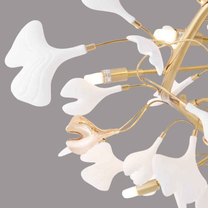 Lustră suspendată 9080 cu structură florală aurie și petale decorative, design modern, 60–80 cm [4]