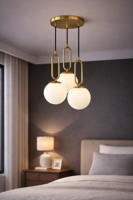 Lustră tavan 1116/3CP, design modern cu 3 globuri din sticlă opală și structură aurie [2]