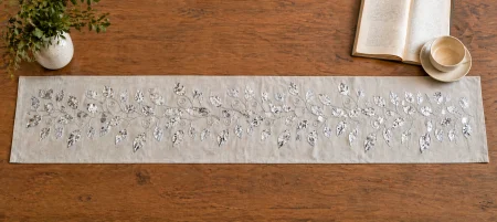 Napron masă 8108 gri deschis cu broderie paiete model vegetal 40x175 cm elegant [2]