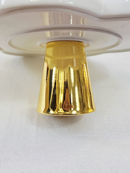 Platou AYPD22-22 ceramică albă, design floare, picior metalic auriu, 25 cm [4]