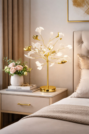 VEIOZE SI LAMPADARE - Veioză decorativă 9080 cu design floral modern, finisaj auriu și petale albe, 45 x 80 cm