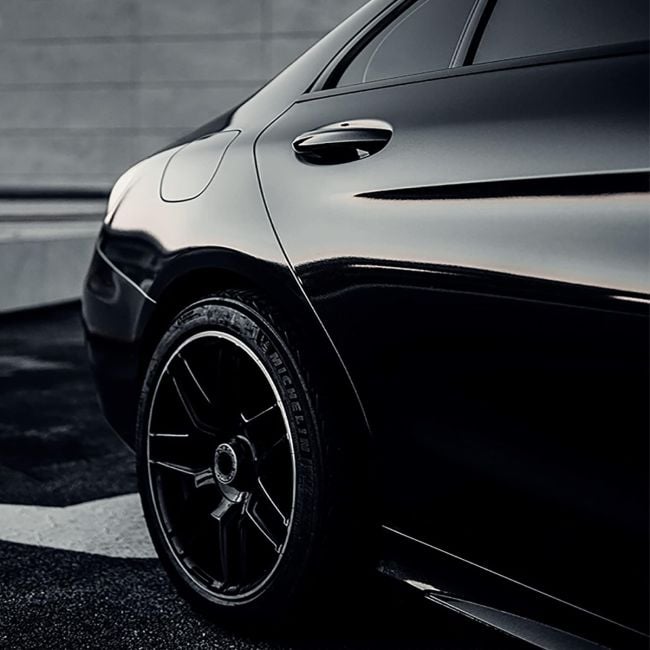 Folie auto pentru colantare integrala, Termoplastica, cu tehnologie "BUBBLE FREE", culoare Negru, finisaj Lucios, dimensiune 3,0m x 1,52m [3]