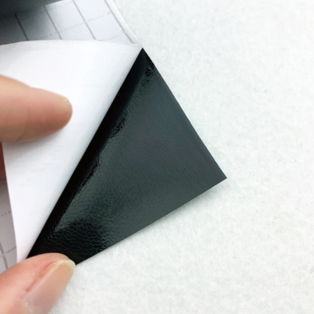 Folie auto pentru colantare integrala, Termoplastica, cu tehnologie "BUBBLE FREE", culoare Negru, finisaj Lucios, dimensiune 3,0m x 1,52m [1]