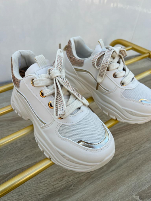 Adidași Karla [3]