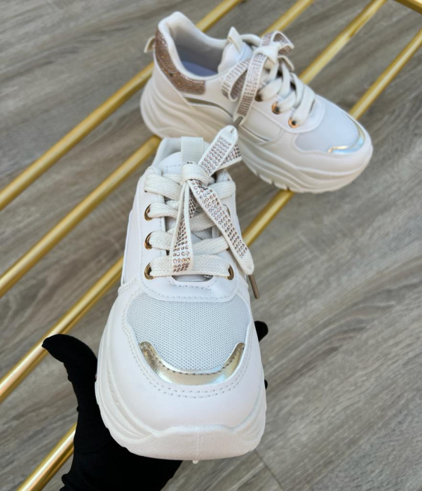 Adidași Karla [4]