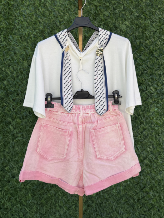 Compleu format din Tricou și Blugi 01 [2]