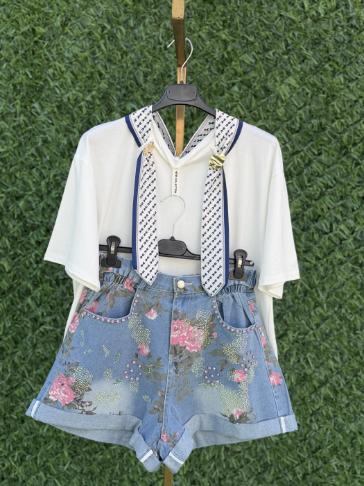 Compleu format din Tricou și Blugi 02 [4]