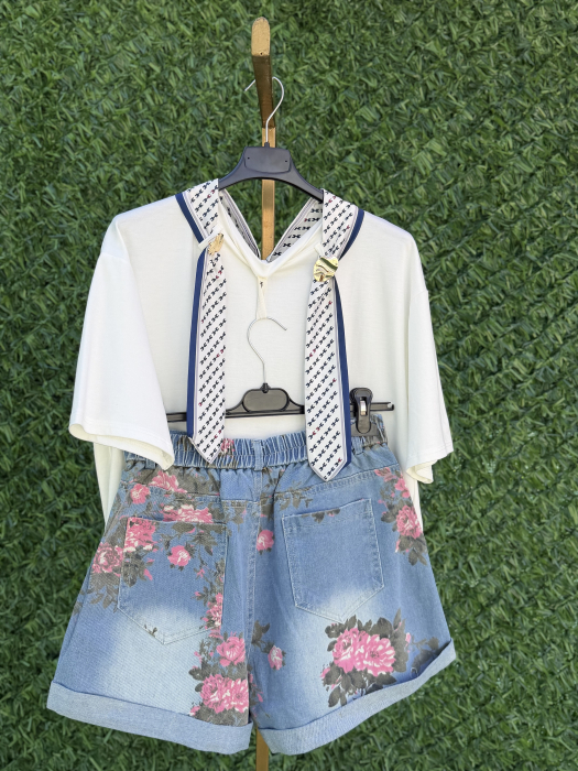 Compleu format din Tricou și Blugi 02 [3]