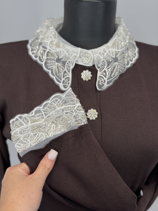 Rochie din Tricot premium cu nasturi tip bijuterie și broderie- maro [2]