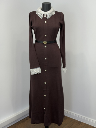 ROCHII - Rochie din Tricot premium cu nasturi tip bijuterie și broderie- maro