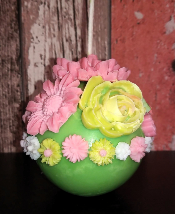 Buchet de flori. Lumanare parfumata cu design floral unicat - sfera verde. [2]