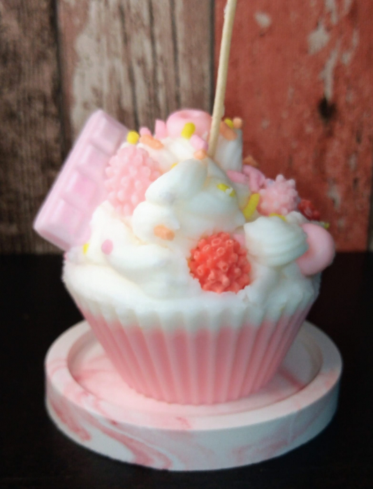 Lumanare parfumata " Cupcake " cu farfurie mica din ceramica [2]