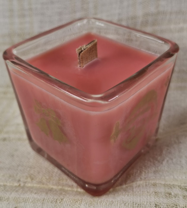 https://www.decobazar.eu/lumanari-in-recipient-din-sticla/lumanare-craciun-parfumata-de-ceara-de-soia-in-sticla-pictat-manual.html [3]