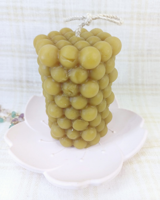 Lumanare decorativa din ceara naturala de albine plus suport - floare din ceramica. [6]