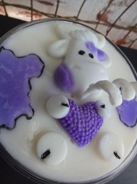 Lumanare parfumata, " Happy Cow ", in pahar de sticla. [5]