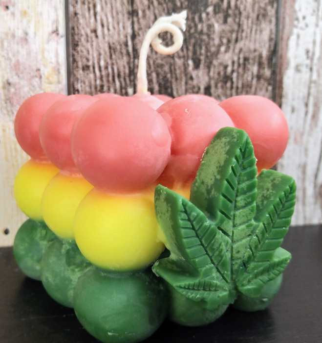 Lumanare parfumata " Rasta bubble ", in trei culori. [2]