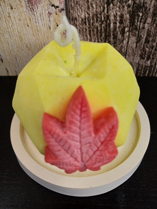Lumanare parfumata " Rasta diamond "  cu suport ceramica handmade [2]