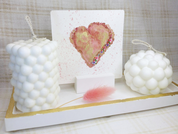 Set decorativ format din doua lumanari " bubble"din ceara de soia, un suport dreptunghiular si un suport pentru fotografii. [2]