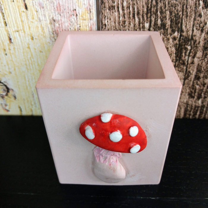 Recipient pahar decorat cu ciupercuta, din ceramica, roz [2]