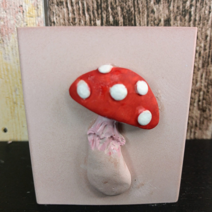 Recipient pahar decorat cu ciupercuta, din ceramica, roz [5]