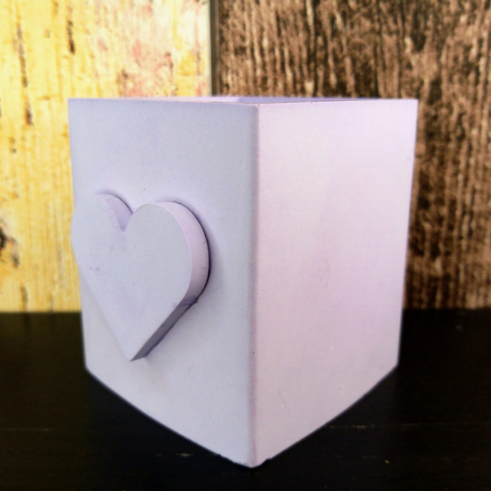 Recipient patrat decorat cu inima mov [3]