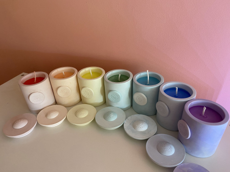 Set lumanari " 7 Chakre "  in recipient de ceramica mare, cu capac. [1]