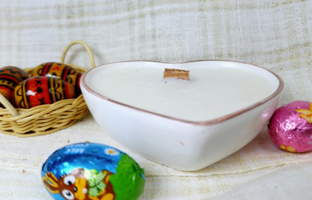 Farfurie albă + lumânare din ceară de soia în formă de inimă [2]