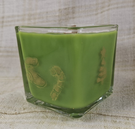 https://www.decobazar.eu/lumanari-in-recipient-din-sticla/lumanare-craciun-parfumata-de-ceara-de-soia-in-sticla-pictat-manual.html [13]