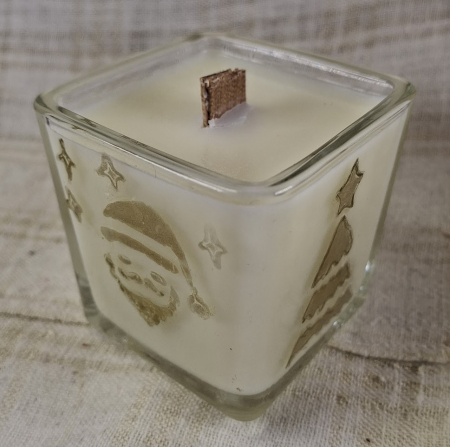 https://www.decobazar.eu/lumanari-in-recipient-din-sticla/lumanare-craciun-parfumata-de-ceara-de-soia-in-sticla-pictat-manual.html [3]