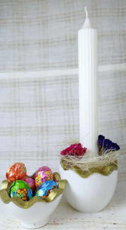 Lumanari decorative / 'turnate' - Ou alba/auriu din ceramica handmade + lumanare alba de ceara de soia