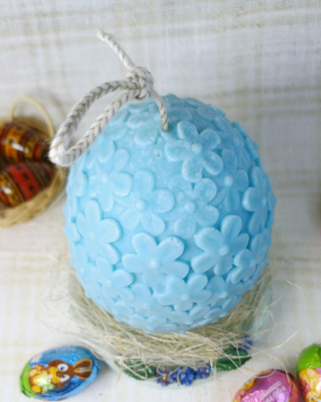Ou albastre cu flori din ceara de soia + farfurie din ceramica handmade [8]